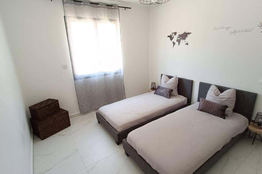 Villa Soleyana Meynes Luaran gambar