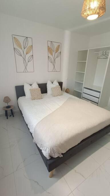 Villa Soleyana Meynes Luaran gambar