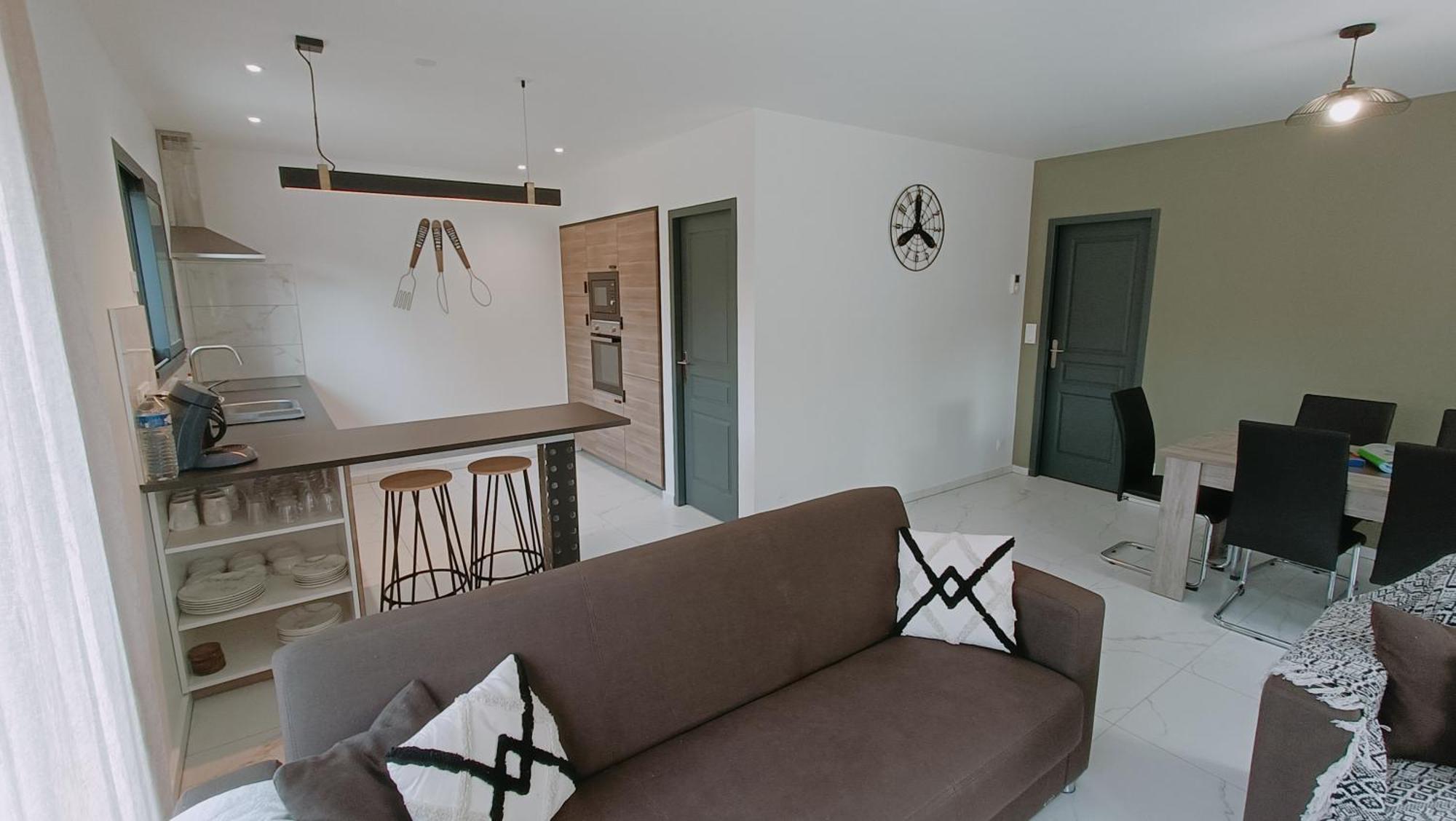 Villa Soleyana Meynes Luaran gambar